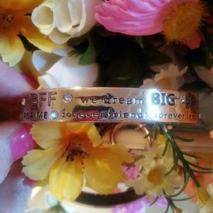 BCBG GENERATION BFF CUFF BRACELET